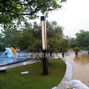 Lámpara de Jardín LED para Exteriores Hongjing, Cuerpo de Aluminio, Sensor de Luz, Garantía de 5 Años, Zhejiang, China - Product Image 1