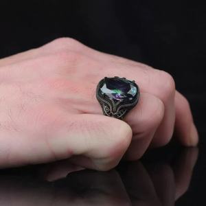 Cincin Pria Gaya Punk Gelap Trendi Keren Eropa Amerika Populer Retro dengan Inlay Batu Alam Zirkon dan Paduan Emas untuk Mode Lintas Batas - Product Image 6