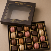 Boîte cadeau en carton avec couvercle supérieur et base inférieure, impression personnalisée en gros, insert en papier pour macarons et chocolats, avec fenêtre en PVC