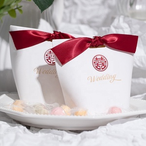 New Arrival White tông giấy Wedding kẹo Quà tặng Túi <span class=keywords><strong>box</strong></span> với Ribbon Bow gấp in ấn tùy chỉnh đầy màu sắc Wedding Kẹo hộp - Product Image 5
