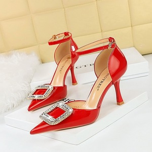 Bridal Female High Heels with <b>Pointed</b> <b>Toe</b> Mesh Lining Breathable Design <b>Flat</b> Metal Rhinestone Buckle 5-8cm Thin Heels - Product Image 1