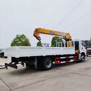 Grúa hidráulica telescópica Isuzu <span class=keywords><strong>de</strong></span> 8 toneladas montada en camión con caja <span class=keywords><strong>de</strong></span> cambios, bomba y motorreductor para transporte <span class=keywords><strong>de</strong></span> cargas pesadas (15m <span class=keywords><strong>de</strong></span> elevación) - Product Image 3