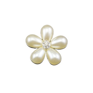 30 mm Perle Fleur Bouton Pression De Luxe Invitation De Mariage Décoration En Alliage De Zinc Métal Placage Techniques - Product Image 1