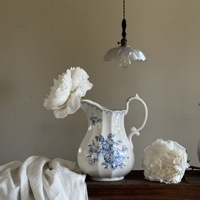 Vase Pichet en Céramique Sous Glaçure Bleu & Blanc Moderne, Écologique et Fait Main PIONEERA pour la Maison et le Jardin