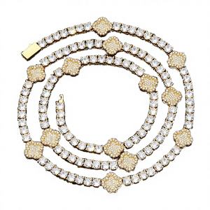 สร้อยคอ NUOYA รูปใบโคลเวอร์สี่แฉกประดับเพชรโมอิสซาไนต์ VVS เงินแท้ 925  แบบเทนนิสเชน สำหรับผู้หญิง สไตล์ฮิปฮอป ผ่านการทดสอบเพชร - Product Image 2