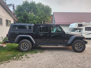 Auvent <span class=keywords><strong>de</strong></span> camion en aluminium XINYI pour Jeep Gladiator, coque <span class=keywords><strong>de</strong></span> camping noire mate avec panneau latéral MOLLE et porte-bagages <span class=keywords><strong>de</strong></span> toit - Product Image 2