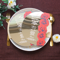 Tarjeta de Menú de Acrílico Dorado con Forma Irregular, Impresión UV Personalizada, Rosa Roja, Texto Personalizado para Decoración de Mesa de Boda, Cumpleaños o Cena
