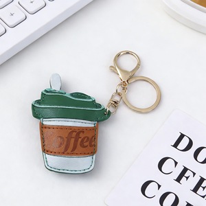 Llavero de cuero PU con forma de taza de café, colgante para bolso, diseño de moda, lindo, para coche, mochila, accesorio decorativo - Product Image 5