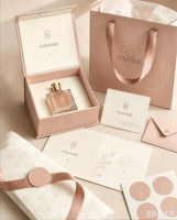 Kotak Hadiah Magnetik Kaku Mewah Custom dengan Cetak Foil Emas UV dan EVA EPE untuk Kosmetik, Parfum, Pakaian, Lilin, Sampel Gratis