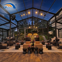 Tente de réception modulaire en aluminium pour événements d'entreprise en plein air, avec structure noire robuste de 15 m