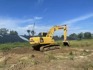 Pelleteuse sur chenilles Komatsu PC 200 d'occasion de bonne qualité avec noyau de couleur d'origine et moteur de pompe à moteur inclus - Product Image 3