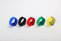 Sangle de fixation réglable à boucle auto-agrippante réutilisable pour le rangement et l'organisation de cargaisons en extérieur