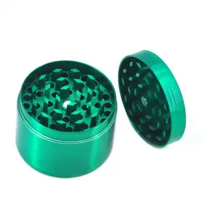 Top Venda 2 Polegada Spice Grinder Custom Alumínio Zinc Alloy Material Herb Grinder com fecho magnético