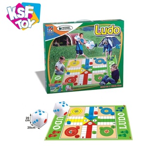 Tapete de Ajedrez Plegable de Plástico KSF para Niños, Uso Interior/Exterior, Tamaño Grande, Incluye Almacenamiento para Ajedrez y Damas, Juguete Educativo Temprano - Product Image 4