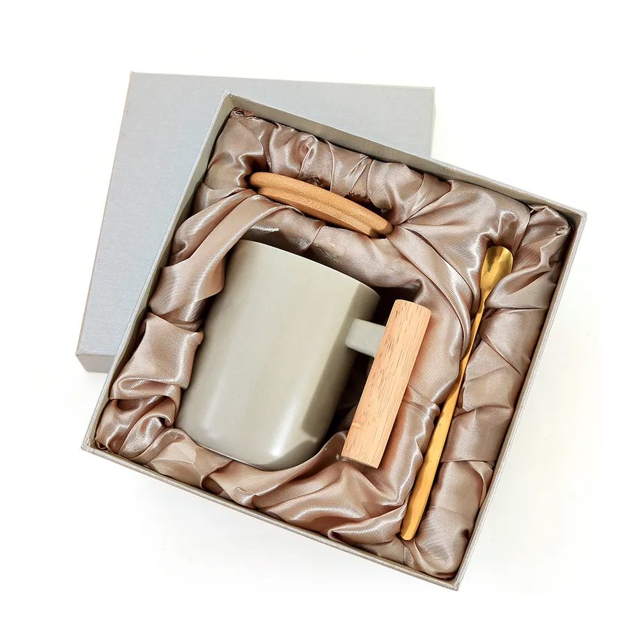 Matt tea cup mug coffee mug gift box set personalized ceramic mug with wood handle bamboo lid and spoon gift box