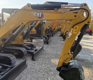 Excavatrice d'occasion japonaise Cat303.5E Cat303e 3 tonnes 3,5 tonnes hydraulique, mini-machine Cat303e en vente chaude au Japon - Product Image 3
