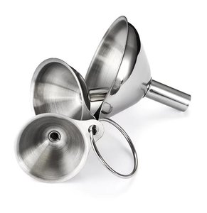 Conjunto de 3 Funis Pequenos de Aço Inoxidável para Cozinha, Vários Tamanhos, Ferramenta de Metal, Gadget de Cozinha para Garrafa e Lata - Product Image 1