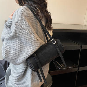 Bolso de Hombro Cruzado con Cadenas, Diseño Retro Coreano, para Mujer, Invierno 2025, con GPS - Product Image 3