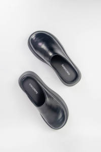 Custom Low MOQ Wholesale Classic Work Thick Heel Rubber Outsole <b>Real</b> Leather Mule Slippers Logo Custom Big Toe <b>Black</b> Leather - Product Image 5