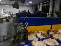 Machine de fabrication de poupées sexuelles vibrantes pour hommes, pour l'entraînement et la masturbation, modèle corps entier