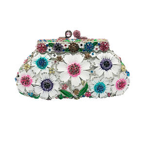 Borsa Clutch in Cristallo <span class=keywords><strong>Oro</strong></span> Rosa con Fiori e Paillettes, Tracolla in Metallo, <span class=keywords><strong>Borsetta</strong></span> <span class=keywords><strong>da</strong></span> <span class=keywords><strong>Sera</strong></span> con Strass, Borse Estive alla Moda - Product Image 2