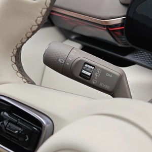 รถยนต์หรูราคาแพง Zeekr 7X AWD Ultra Edition รถยนต์ไฟฟ้าขั้นสูง ประสิทธิภาพเพิ่มขึ้น ระยะทางวิ่งไกลขึ้น ยานยนต์พลังงานใหม่ พร้อมส่วนลดพิเศษ - Product Image 4