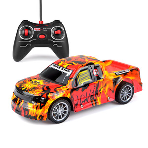 Voiture de course RC 4x4 haute vitesse avec éclairage LED, échelle 1:24, personnalisable en gros, pour enfants et garçons, cadeau télécommandé pour experts en drift - Product Image 5