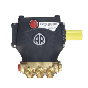 Pompe à piston haute pression Ar Pump Rc 13.17 pour dessalement d'eau de mer avec moteur électrique 1 CV, raccord à bride - Product Image 1