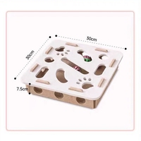Jouet interactif pour chat avec trous pour friandises, tapis d'alimentation lente, jeu d'enrichissement et de stimulation mentale pour chats d'intérieur, base antidérapante en feutre