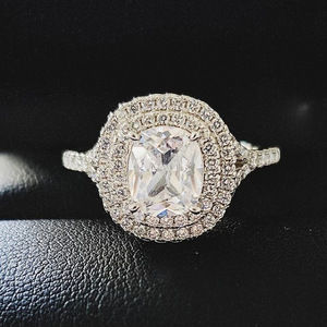 Anello da Dito Indice Scintillante Color Argento per Donne, Gioiello Elegante e Delicato alla Moda - Product Image 1