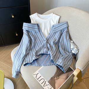 Camicia da donna a <span class=keywords><strong>maniche</strong></span> <span class=keywords><strong>lunghe</strong></span> a righe con scollo rotondo e spalle scoperte, nuova collezione estiva 2026, all'ingrosso per boutique - Product Image 2