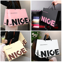Sacs en matériaux recyclés de haute qualité, sacs de shopping personnalisés de luxe avec gaufrage, légers, multi-usages, portables, pour vêtements