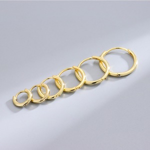 Pendientes de Aro para mujer, pequeños pendientes de cartílago Helix <span class=keywords><strong>Daith</strong></span> Tragus Huggie para <span class=keywords><strong>hombre</strong></span>, <span class=keywords><strong>Piercing</strong></span>, joyería, aros para las orejas - Product Image 5