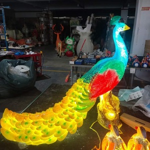 Lumière décorative en forme <span class=keywords><strong>de</strong></span> paon à prix abordable, en fibre <span class=keywords><strong>de</strong></span> verre, pour aménagement paysager, jardin, parc, petite sculpture lumineuse en forme d'animal paon - Product Image 2
