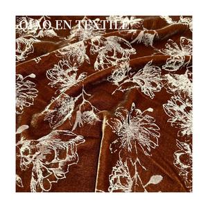 Nouveau Style chinois tendance nationale soie brocart velours tissu robe Cheongsam chemise ensemble jupe respirant imprimé pour les mariages - Product Image 5