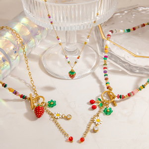 SUMMLY Collier ras-de-cou à fermoir à bascule perlé plaqué or 18 carats anti-ternissement, avec pendentif cerise marguerite et multiples breloques, bijoux de fête pour femme - Product Image 2