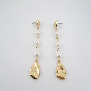 2023 newest gold plated irregular metal with rosary pearl earrings