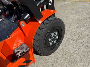 Có sẵn xăng/LPG xe nâng với Kubota wg2503 động cơ (Euro 5/EPA) & USA impco hệ thống - Product Image 5