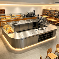 Comptoir de bar commercial incurvé en acier inoxydable 304, plan de travail personnalisé pour salon de thé, station de bar à boissons