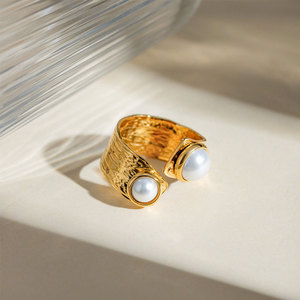 แหวนแฟชั่นมุกน้ำจืดแท้สำหรับผู้หญิง ชุบทองคำแท้ 14k 18k ไม่หมอง คงทน ผลิตจากสแตนเลสสตีล 316L - Product Image 1