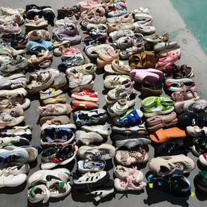 Chaussures et sandales d'occasion pour enfants en gros à prix réduits pour garçons et filles – Chaussures de haute qualité en promotion - Product Image 5