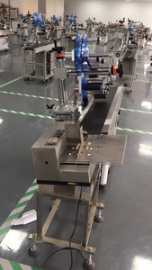 Machine d'étiquetage automatique à adhésif pour sachets plats/livres/couvercles de barils - Product Image 6