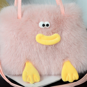 Nuevo bolso cuadrado pequeño de invierno, bolso femenino de felpa, bolso de tofu, bolso cruzado de un solo hombro, moda versátil - Product Image 4