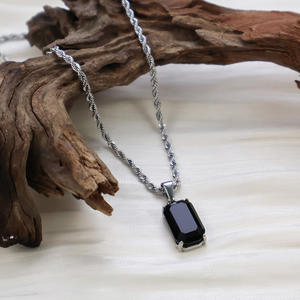 Venta al por mayor de piedras preciosas naturales impermeables, colgante de ónix negro, joyería de acero inoxidable, collar de piedra de ónix para hombres, joyería - Product Image 6