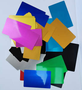 Fábrica al por mayor 3,4 X2.13 pulgadas aluminio CNC grabado láser LOGO en blanco más grueso 0,45mm Metal tarjetas de nombre comercial - Product Image 1