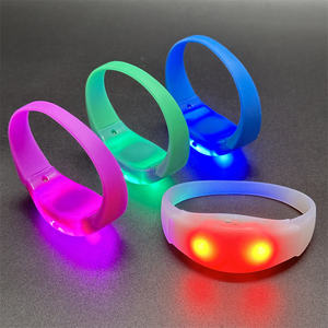 Çevre dostu NFC RGB kablosuz LED <span class=keywords><strong>DMX</strong></span> bilezikler RFID radyo uzaktan kumanda konser dekor gece promosyon parti malzemeleri için - Product Image 6