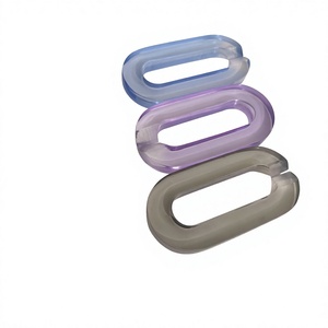 Elegante Adorno Decorativo de Pared con Eslabones de Cadena de Acrílico Transparente, Hecho de Resina, para Decoración Moderna y Contemporánea del Hogar - Product Image 3