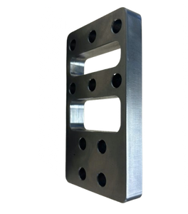 Placa Adaptadora/Placa Espaciadora de Acero Inoxidable Fresada por CNC Personalizada, Patrón de Múltiples Orificios con Dos Ventanas Rectangulares, OEM/ODM - Product Image 3