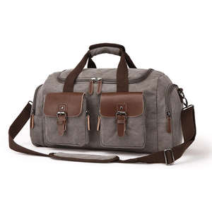 Sac de voyage en toile personnalisé, sac de week-end surdimensionné en cuir véritable pour hommes et femmes - Product Image 1