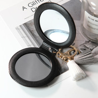 Miroir de maquillage portable en cuir en forme d'ours mignon, mini miroir rond à double face, porte-clés, petit miroir de poche personnalisé, miroir de beauté cosmétique, cadeau